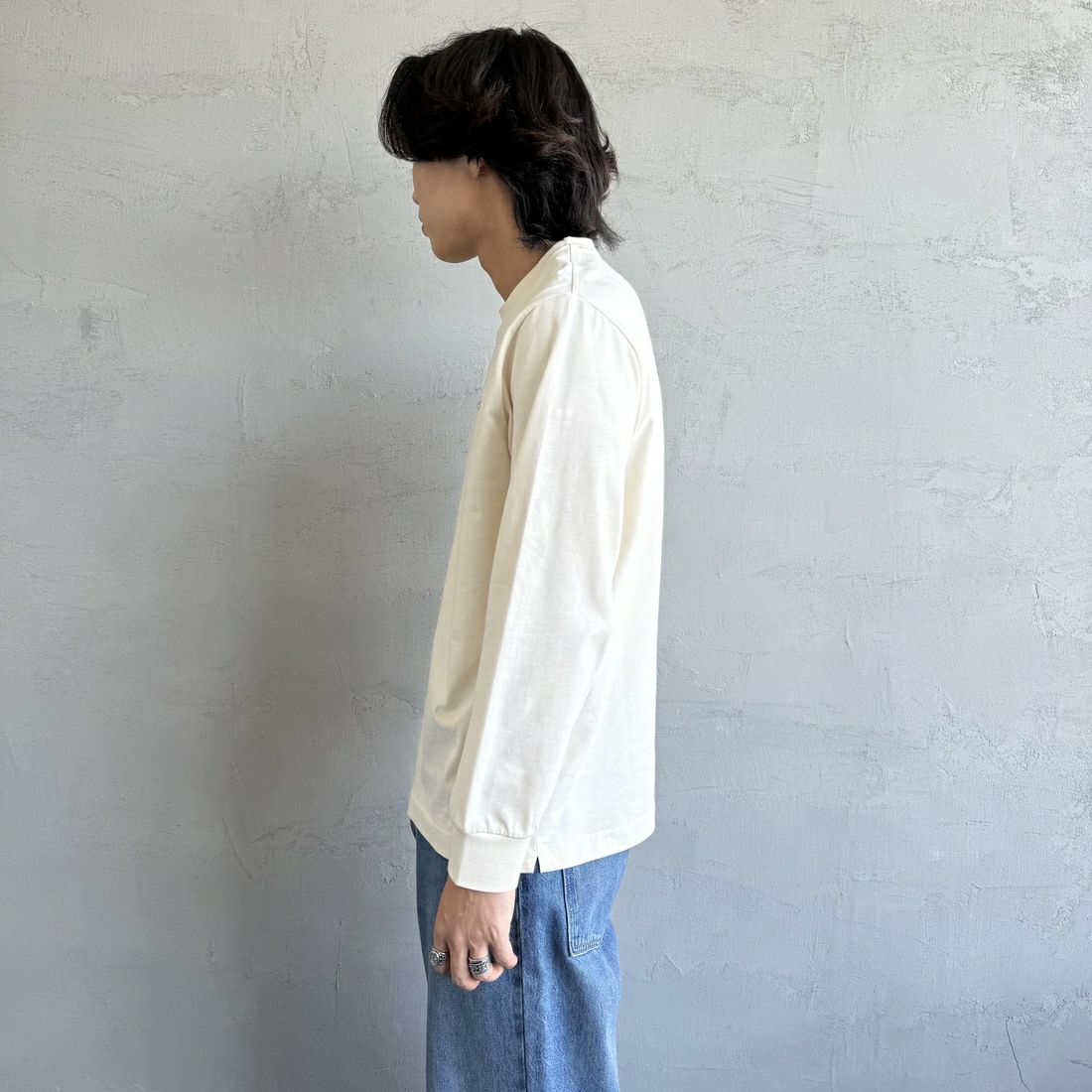 LACOSTE [ラコステ] ベーシックロングスリーブTシャツ [TH5583] XFJ ECRU &&モデル身長：179cm 着用サイズ：4&&