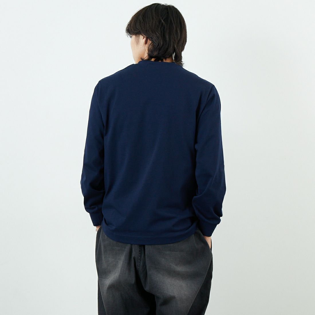LACOSTE [ラコステ] ベーシックロングスリーブTシャツ [TH5583] 166 NAVY &&モデル身長：179cm 着用サイズ：4&&