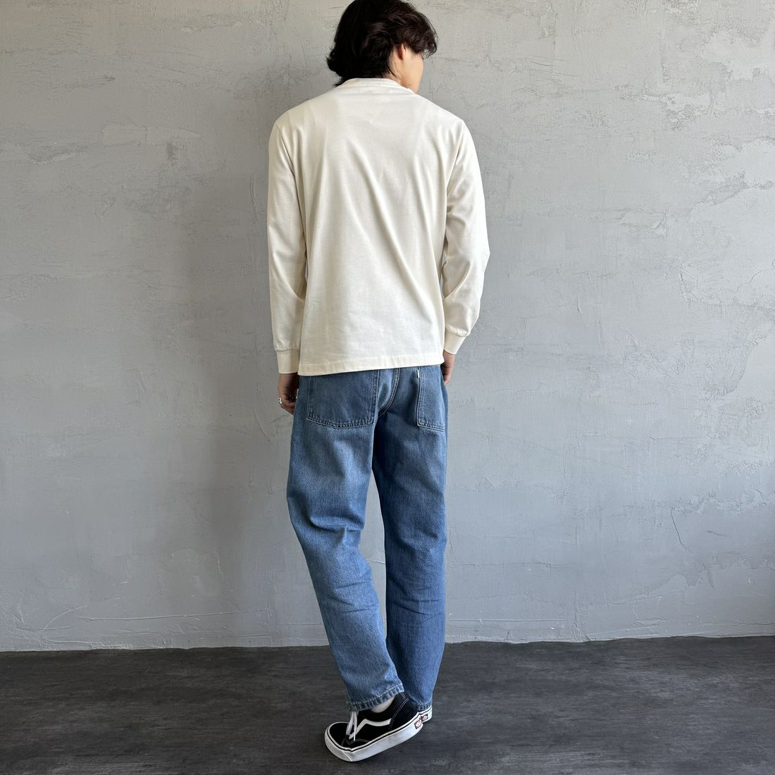 LACOSTE [ラコステ] ベーシックロングスリーブTシャツ [TH5583] XFJ ECRU &&モデル身長：179cm 着用サイズ：4&&