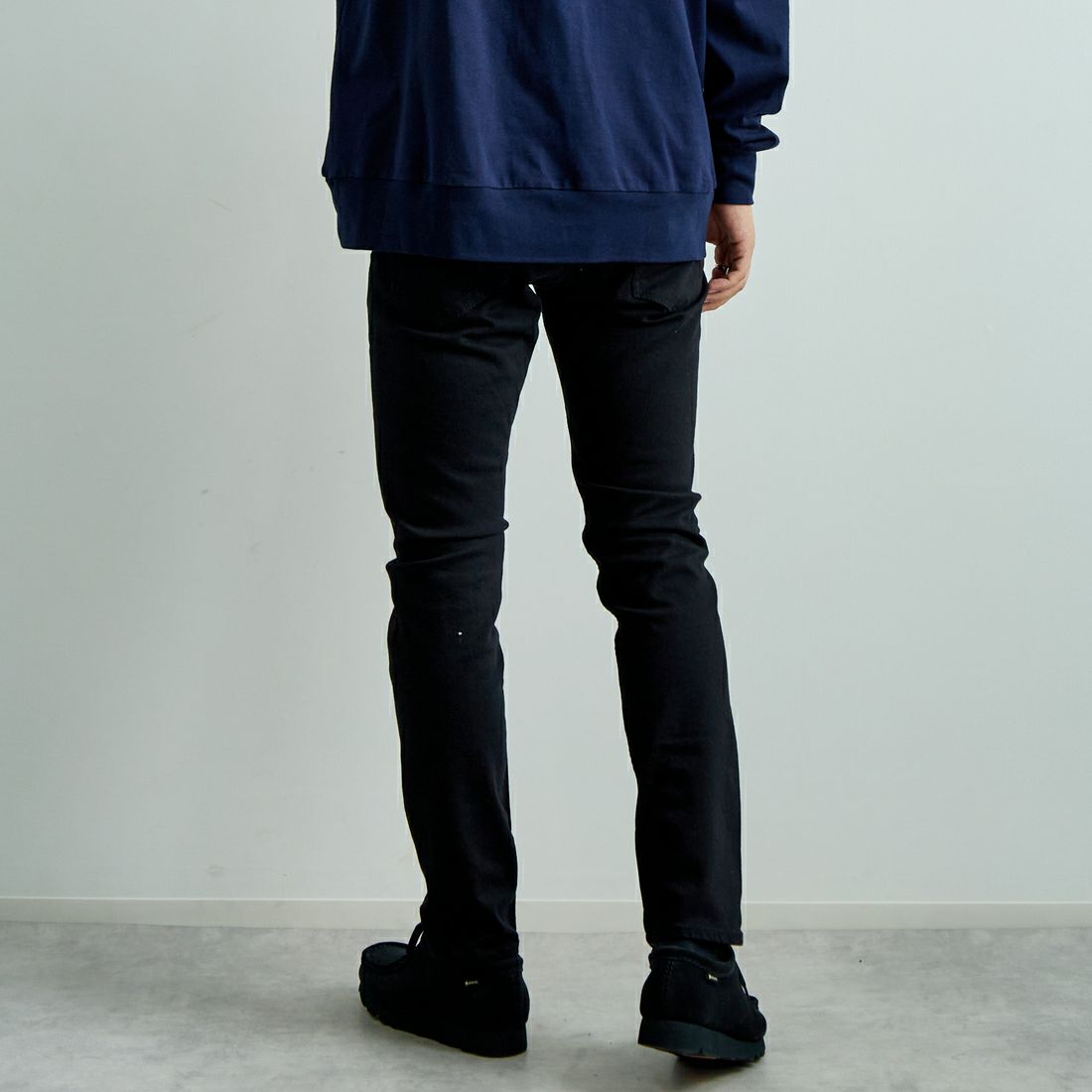 YANUK [ヤヌーク] スリムテーパード VINCENT2/ヴィンセント2 [57241012] BLK &&モデル身長：179cm 着用サイズ：29&&
