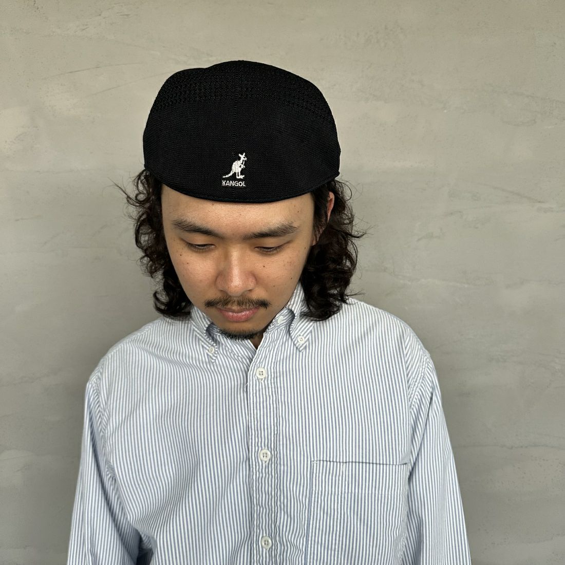 01 BLACK