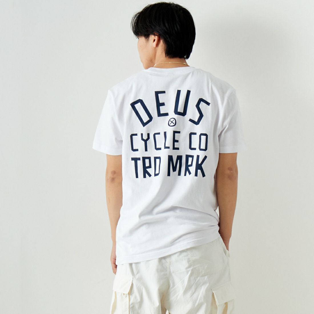 WHITE&&モデル身長：179cm 着用サイズ：L&&