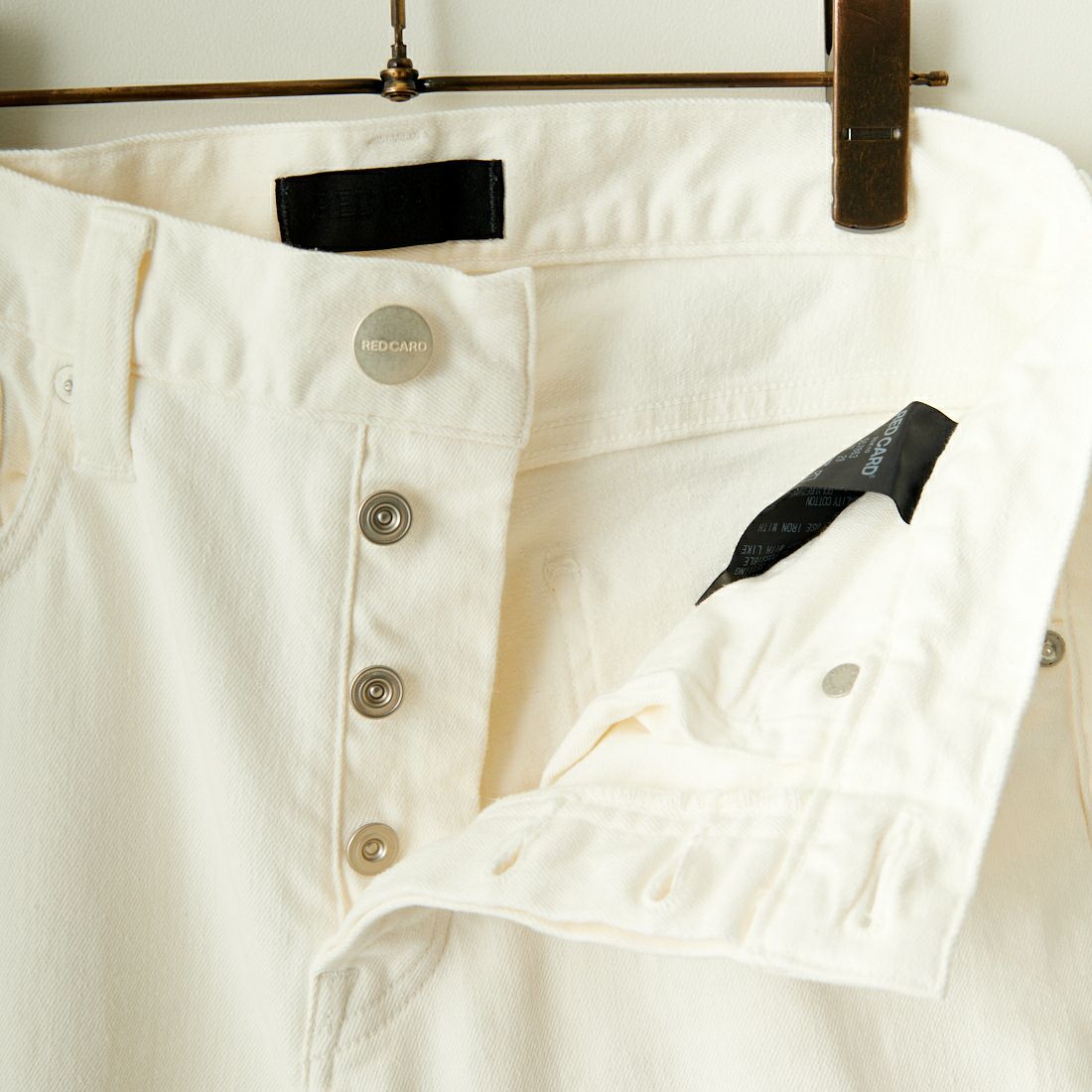 RED CARD TOKYO [レッドカード トーキョー] Rhythm スリムテーパードデニム [55786301WHT] WHITE