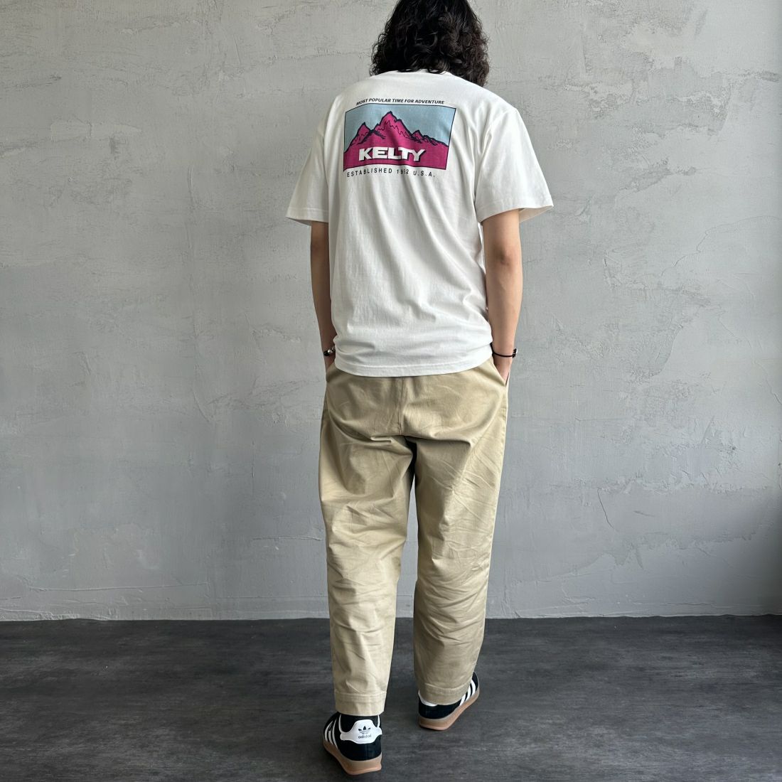 KELTY [ケルティ] 別注 バックプリントTシャツ [KE241W30IN01-JF] ﾎﾜｲﾄ &&モデル身長：173cm 着用サイズ：M&&