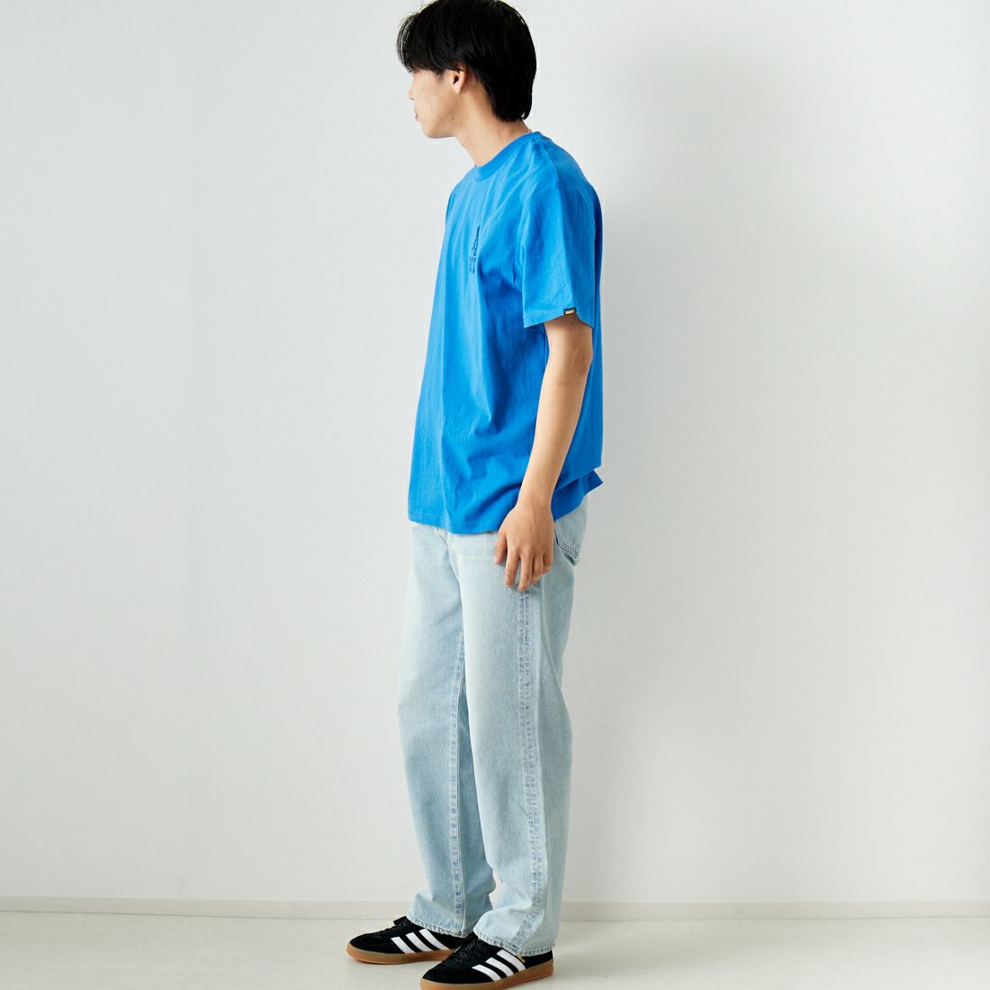 DEUS EX MACHINA [デウス エクス マキナ] OLD TOWN Tシャツ [DMP241250C] FRENCH BLU &&モデル身長：179cm 着用サイズ：L&&