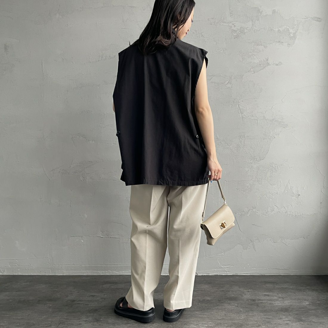 ROTHCO [ロスコ] BDUノースリーブシャツジャケット [BDSH-NOSLEEVE] BLACK&&モデル身長：163cm 着用サイズ：L&&
