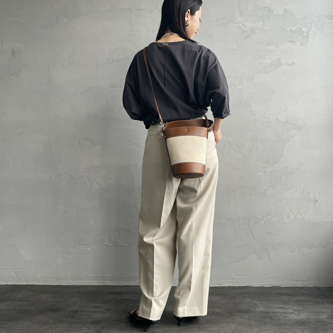 &MyuQ [アンドミューク] LUCIE ミニショルダーバッグ [MCB051] OWHT/CML