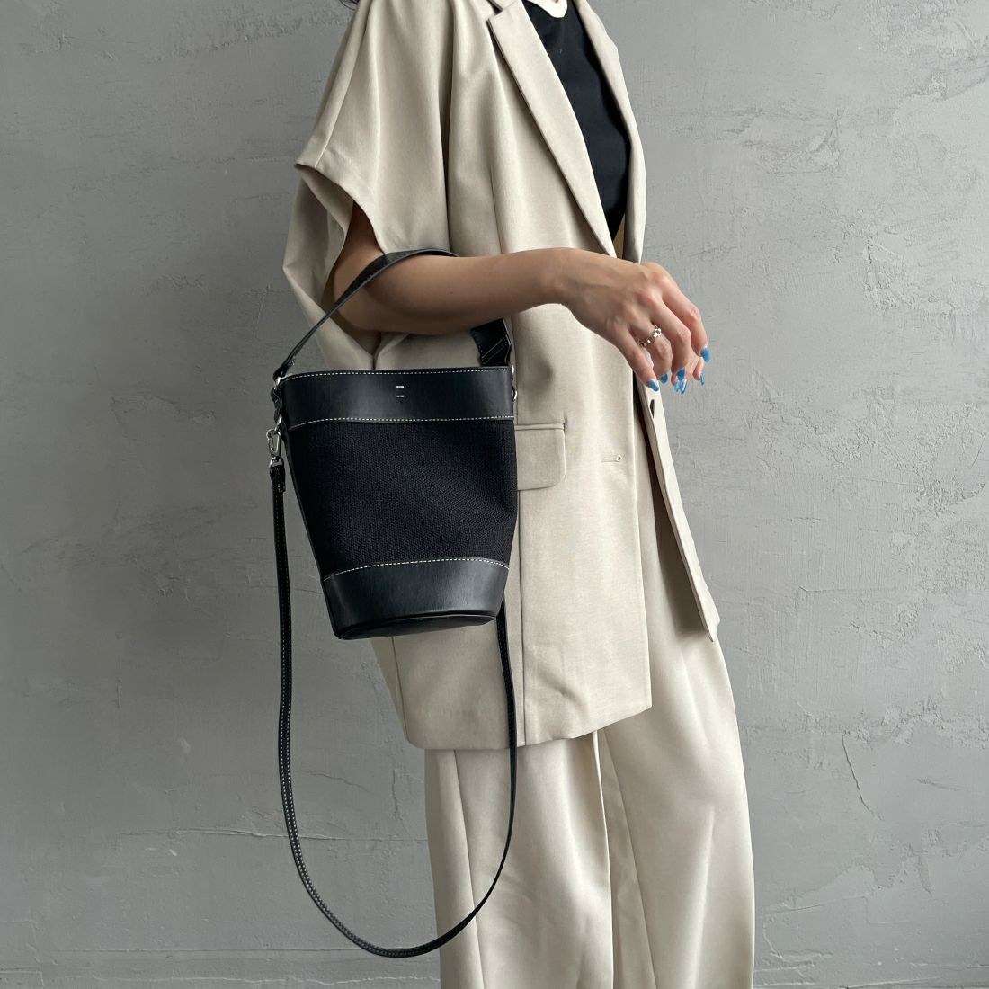 &MyuQ [アンドミューク] LUCIE ミニショルダーバッグ [MCB051] BLK/BLK