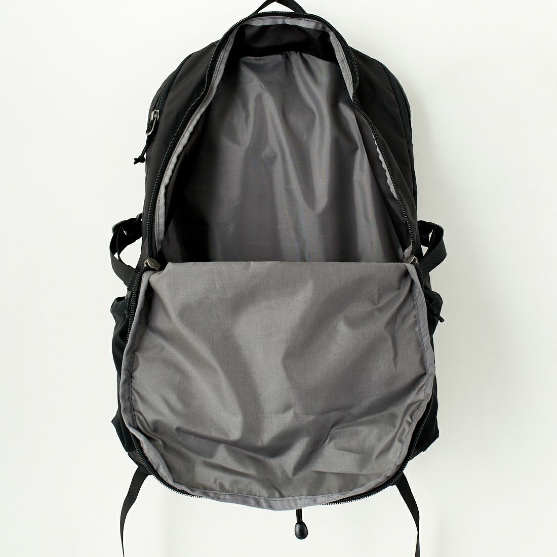 patagonia [パタゴニア] レフュジオ デイパック 30L [47928] BLK