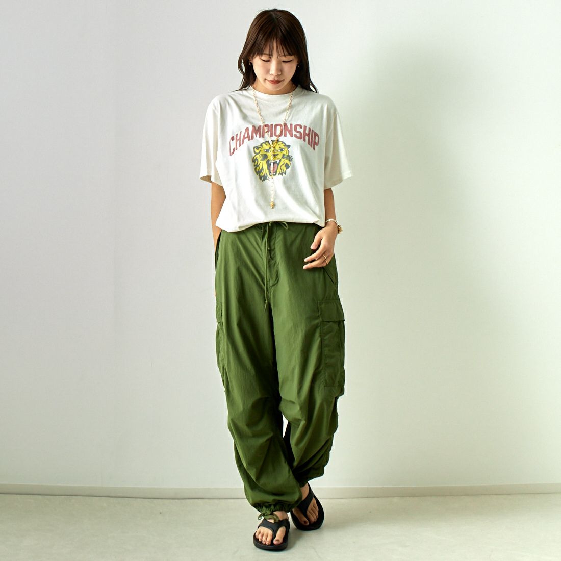 ARMY TWILL SANFORIZED [アーミーツイル サンフォライズド] ナイロンOX カーゴパンツ [AM-2415002] KHAKI &&モデル身長：167cm 着用サイズ：S&&
