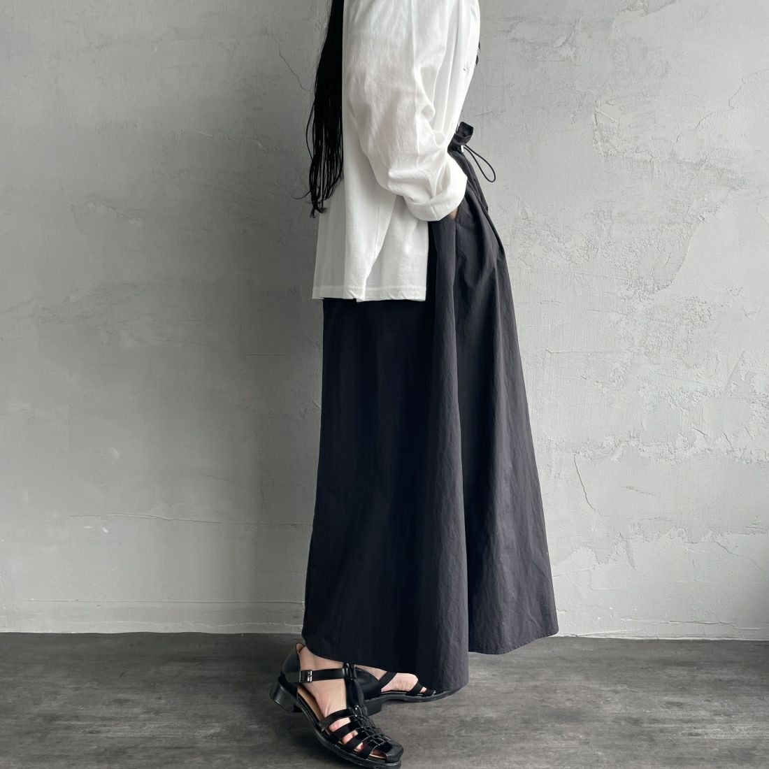 Jeans Factory Clothes [ジーンズファクトリークローズ] ドローコードギャザースカート [21241062] 004 ﾌﾞﾗｯｸ &&モデル身長：156cm 着用サイズ：F&&