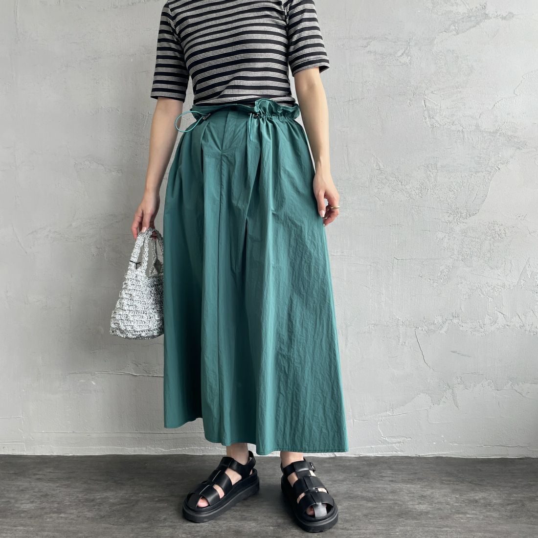 Jeans Factory Clothes [ジーンズファクトリークローズ] ドローコードギャザースカート [21241062] 060 ｸﾞﾘｰﾝ &&モデル身長：163cm 着用サイズ：F&&