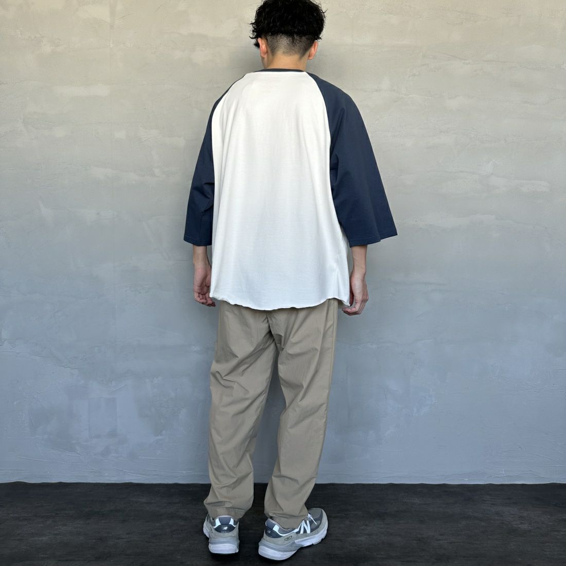 Jeans Factory Clothes [ジーンズファクトリークローズ] 20/2 ヘビーウェイトワイドベースボールTシャツ [2421-411IN] NAVY&&モデル身長：168cm 着用サイズ：L&&