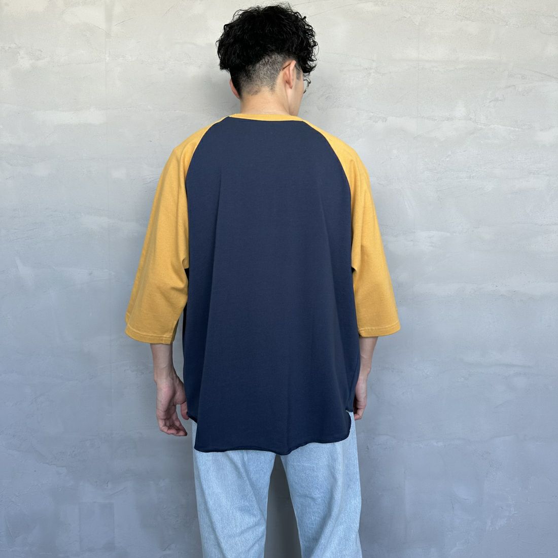 Jeans Factory Clothes [ジーンズファクトリークローズ] 20/2 ヘビーウェイトワイドベースボールTシャツ [2421-411IN] MUSTARD&&モデル身長：168cm 着用サイズ：M&&
