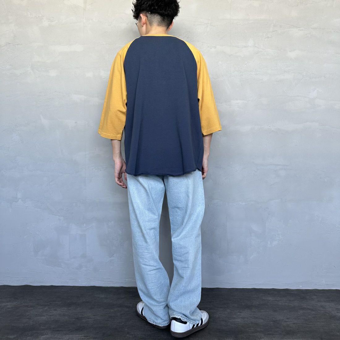 Jeans Factory Clothes [ジーンズファクトリークローズ] 20/2 ヘビーウェイトワイドベースボールTシャツ [2421-411IN] MUSTARD&&モデル身長：168cm 着用サイズ：M&&