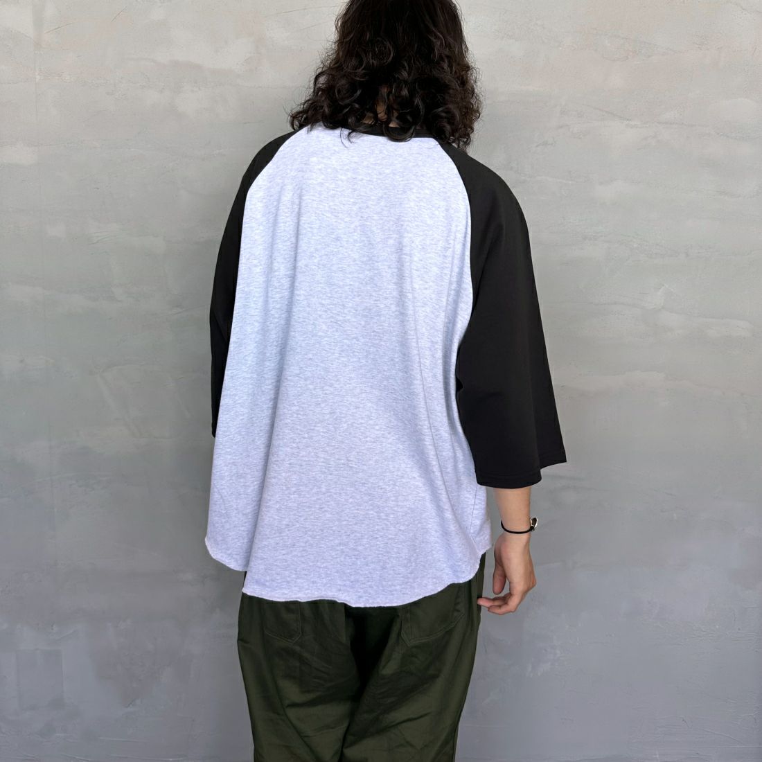 Jeans Factory Clothes [ジーンズファクトリークローズ] 20/2 ヘビーウェイトワイドベースボールTシャツ [2421-411IN] BLACK&&モデル身長：173cm 着用サイズ：L&&