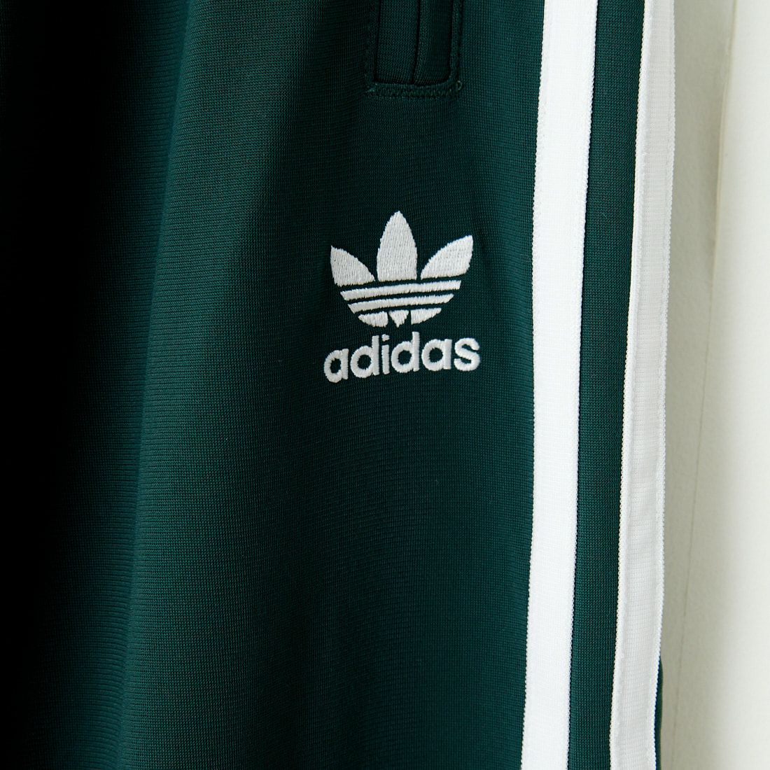 adidas Originals [アディダス オリジナルス] アディカラークラシックス ファイヤーバードトラックパンツ [FWE47] IY9899