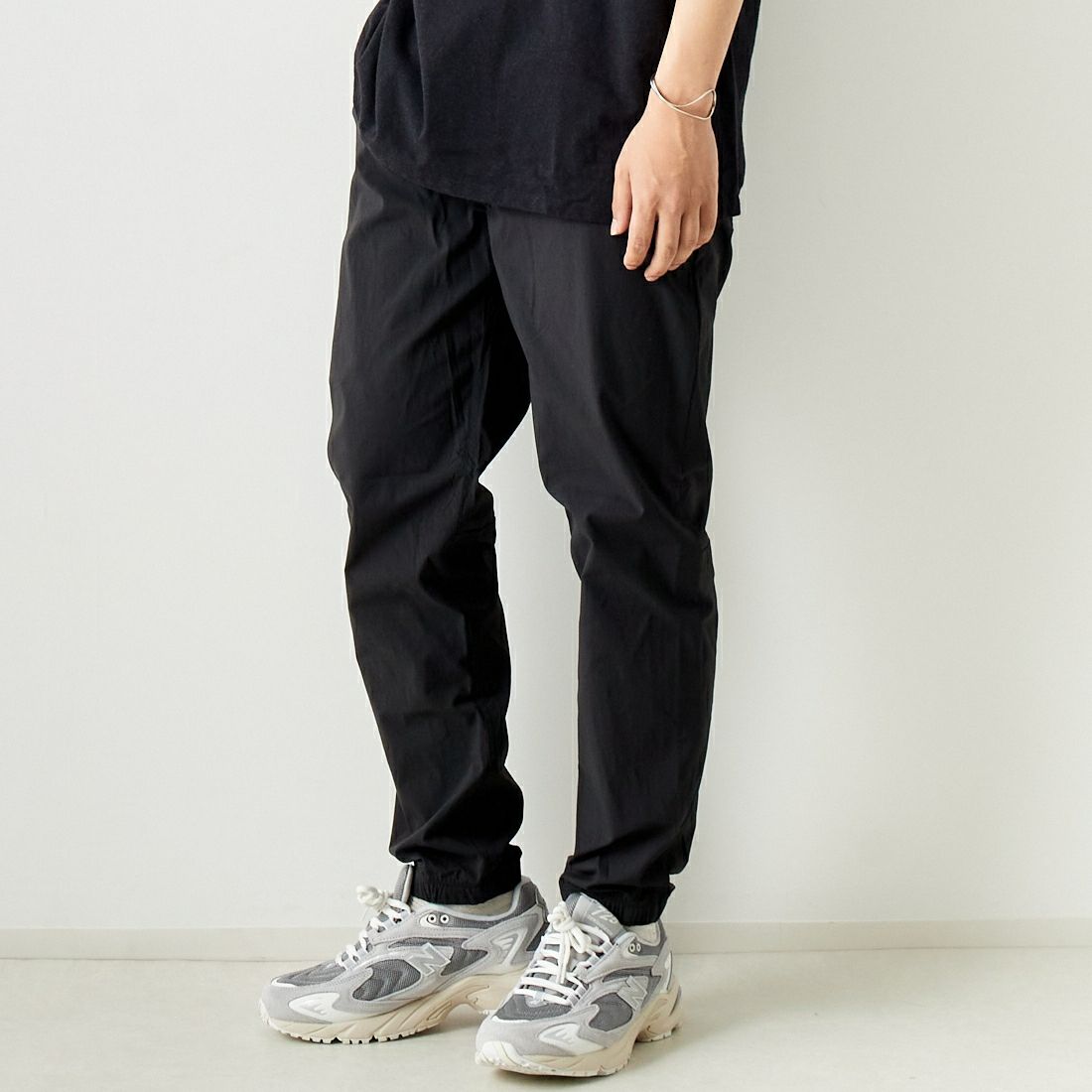 patagoniapatagonia [パタゴニア] メンズ クアンダリー ジョガーパンツ [55796] BLK &&モデル身長：179cm 着用サイズ：M&& [パタゴニア] メンズ クアンダリー ジョガーパンツ [55796] BLK
