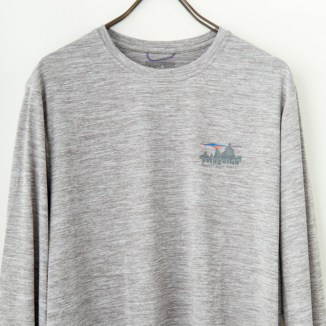 patagonia [パタゴニア] メンズ ロングスリーブ キャプリーン クールデイリーグラフィックTシャツ [45190] SKFE