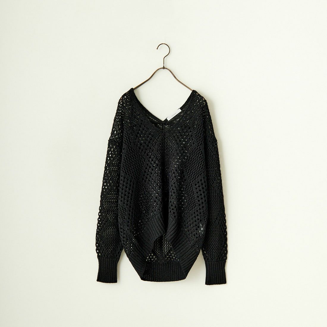 19 BLACK