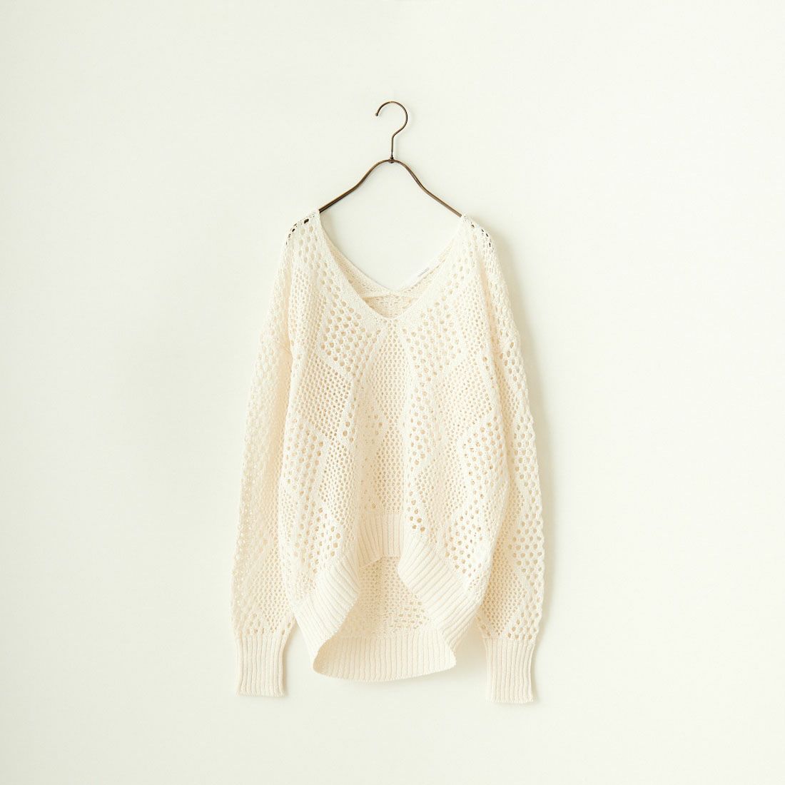 05 WHITE