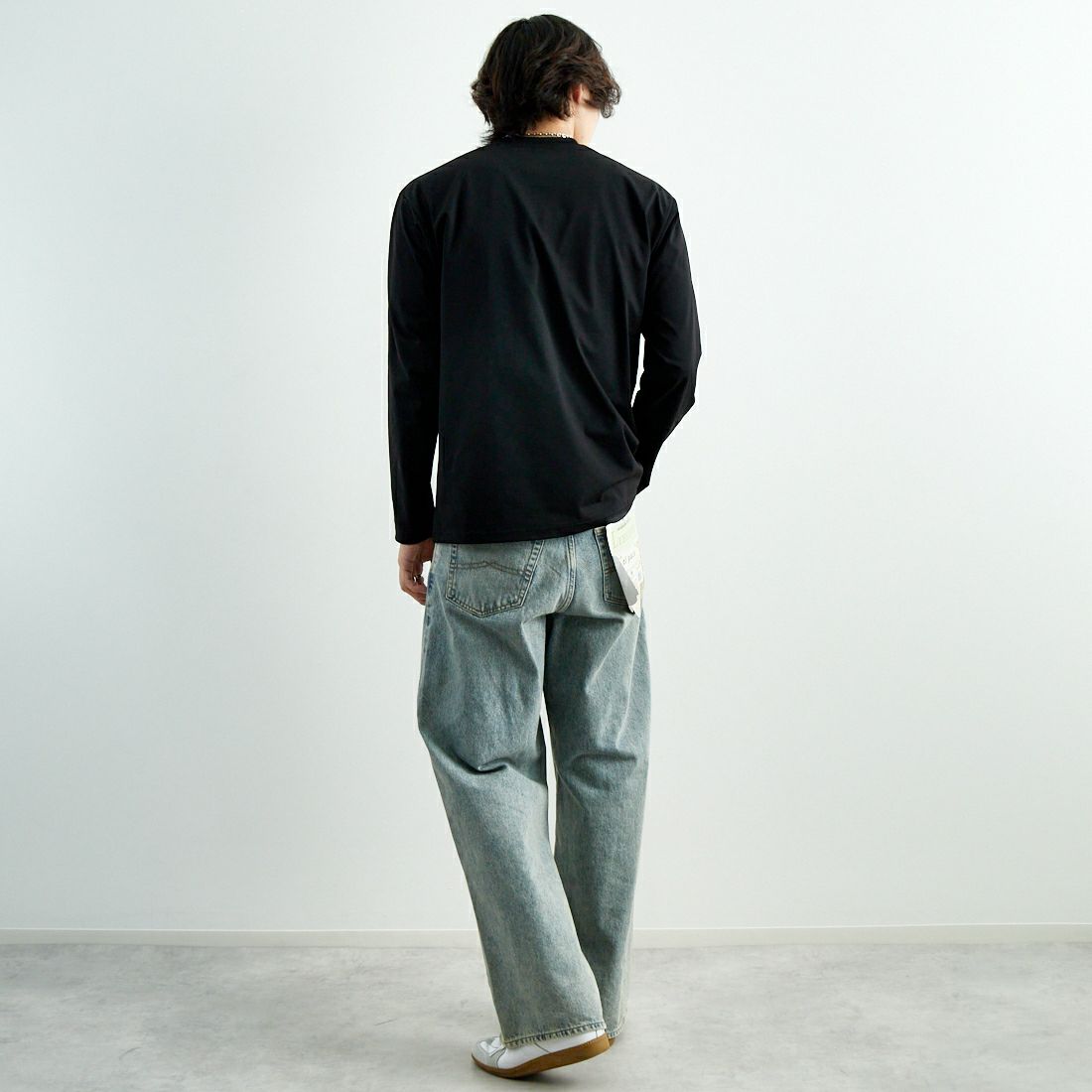 THE NORTH FACE [ザ ノースフェイス] ロングスリーブエアリーリラックスティー [NT62345] K &&モデル身長：179cm 着用サイズ：M&&