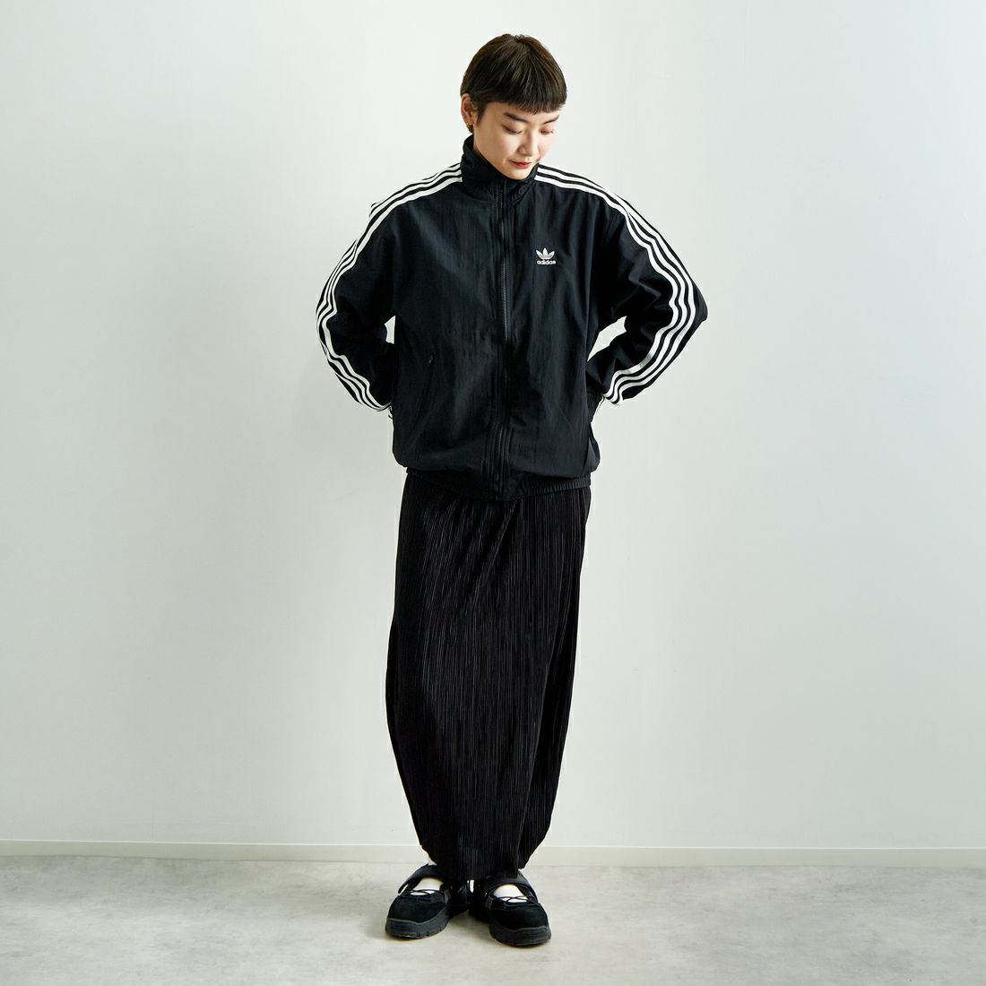 adidas Originals [アディダス オリジナルス] アディカラー ウーブン ファイヤーバードトラックジャケット [JTC68] IT2491 &&モデル身長：160cm 着用サイズ：S&&