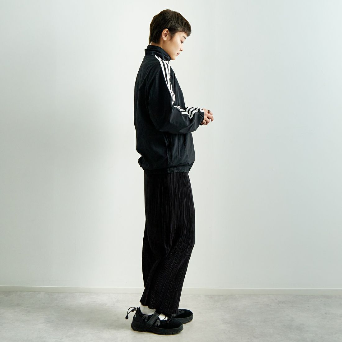 adidas Originals [アディダス オリジナルス] アディカラー ウーブン ファイヤーバードトラックジャケット [JTC68] IT2491 &&モデル身長：160cm 着用サイズ：S&&