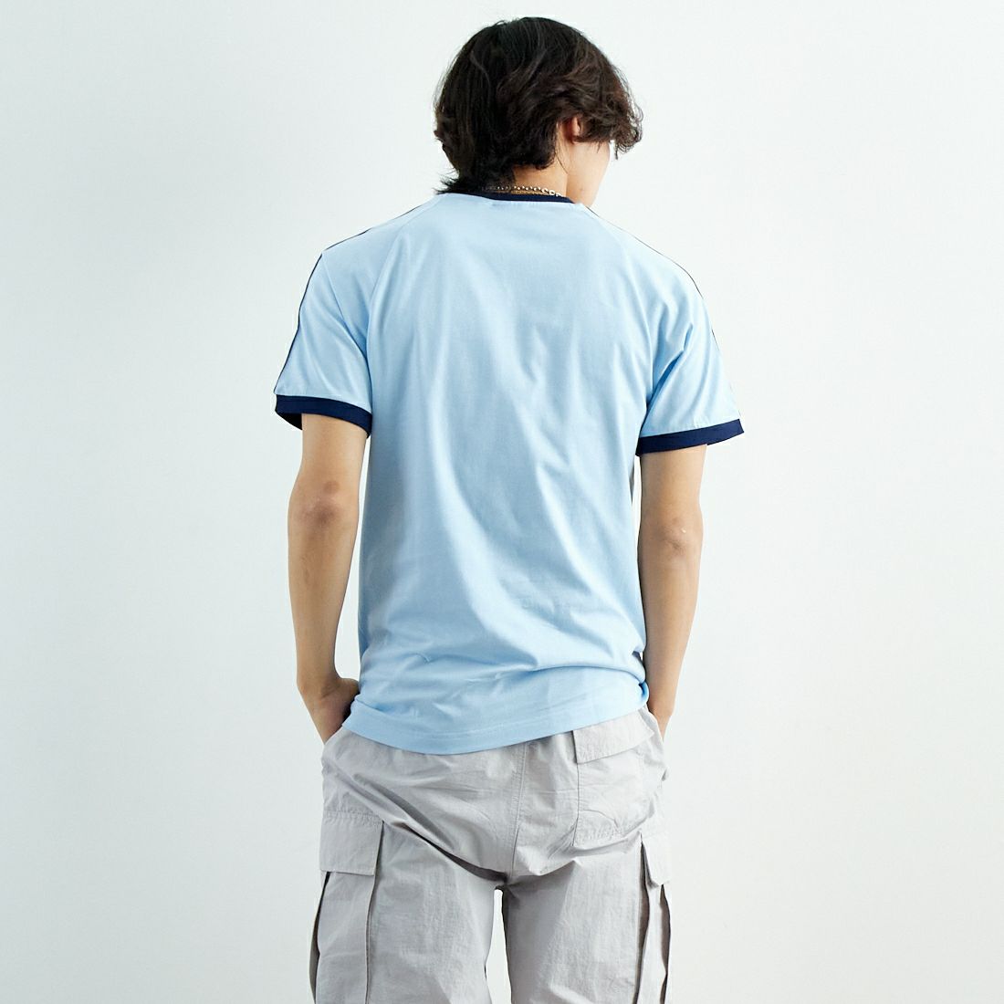 adidas Originals [アディダス オリジナルス] アディカラークラシックス スリーストライプスTシャツ [BVB48] JN7018 &&モデル身長：179cm 着用サイズ：L&&