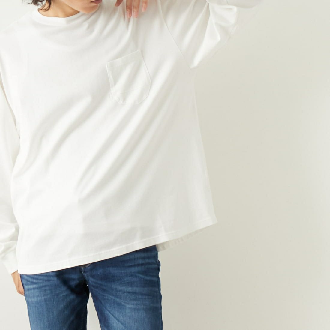 DENHAM [デンハム] 7ポケット ロングスリーブTシャツ [7-POCKET-LS-TEE] WHITE &&モデル身長：182cm 着用サイズ：L&&