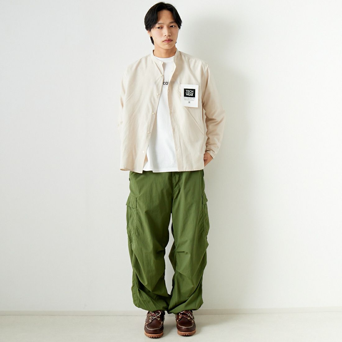 Jeans Factory Clothes [ジーンズファクトリークローズ] ロングスリーブ テックリネンバンドカラーシャツ [EPC-41100] 1 O.WHITE &&モデル身長：179cm 着用サイズ：M&&