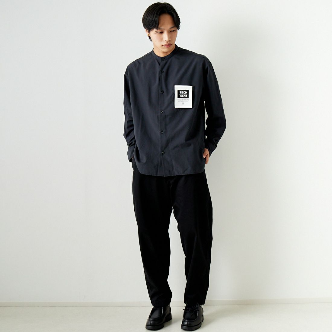 Jeans Factory Clothes [ジーンズファクトリークローズ] ロングスリーブ テックリネンバンドカラーシャツ [EPC-41100] 6 CHARCOAL &&モデル身長：179cm 着用サイズ：L&&