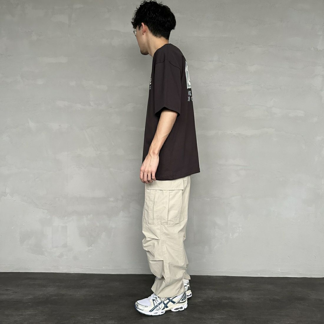 RVCA [ルーカ] バックロゴTシャツ [BE041-227] MBL &&モデル身長：168cm 着用サイズ：M&&