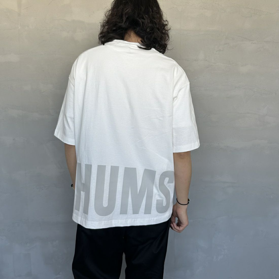 CHUMS [チャムス] オーバーサイズド チャムスTシャツ [CH01-2355] W001 WHITE &&モデル身長：173cm 着用サイズ：M&&