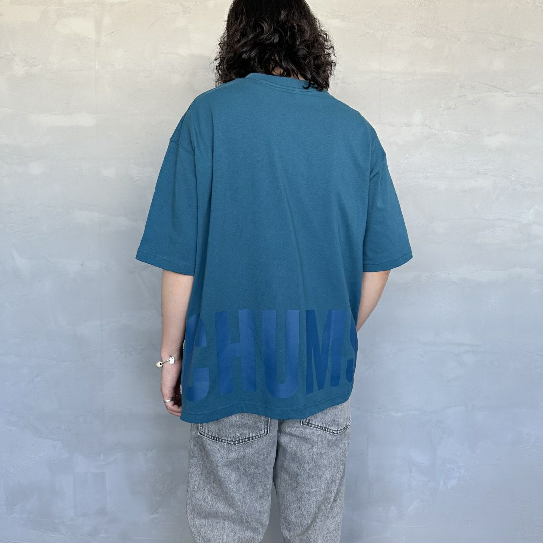 CHUMS [チャムス] オーバーサイズド チャムスTシャツ [CH01-2355] T001 TEAL &&モデル身長：173cm 着用サイズ：L&&