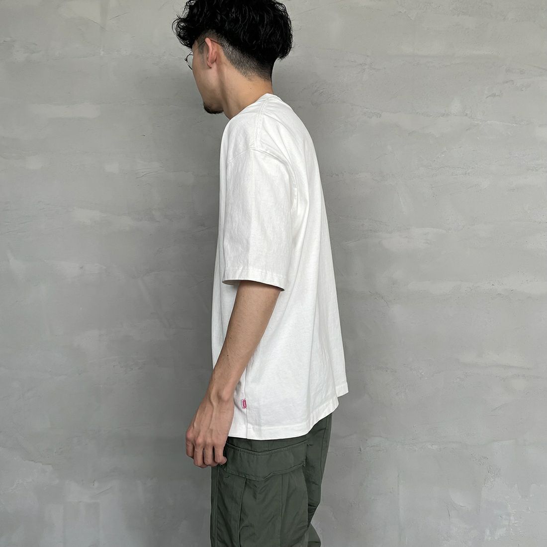 CHUMS [チャムス] ヘビーウエイトチャムスロゴTシャツ [CH01-2271] W001 WHITE &&モデル身長：168cm 着用サイズ：M&&