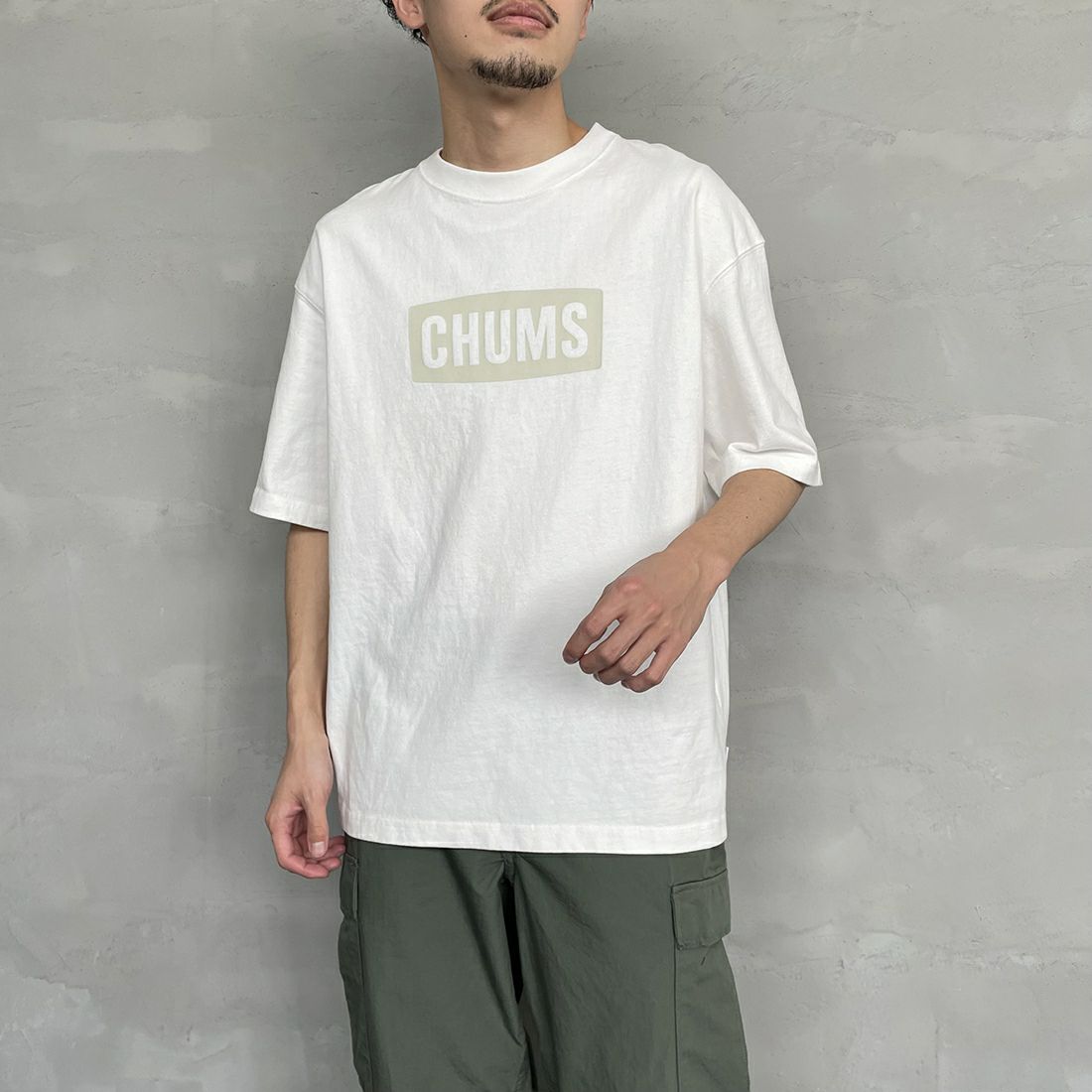 CHUMS [チャムス] ヘビーウエイトチャムスロゴTシャツ [CH01-2271] W001 WHITE &&モデル身長：168cm 着用サイズ：M&&