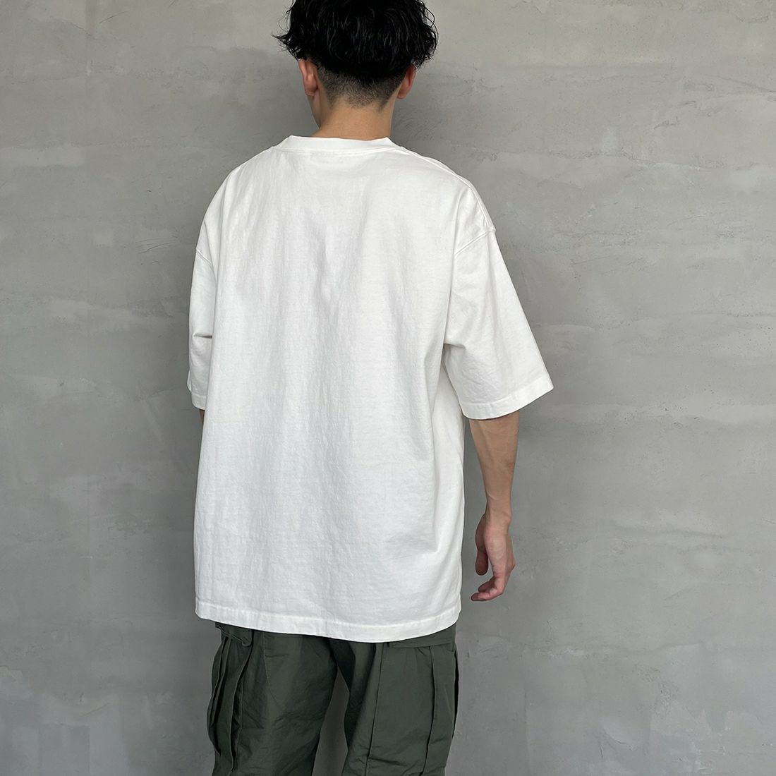 CHUMS [チャムス] ヘビーウエイトチャムスロゴTシャツ [CH01-2271] W001 WHITE &&モデル身長：168cm 着用サイズ：XL&&