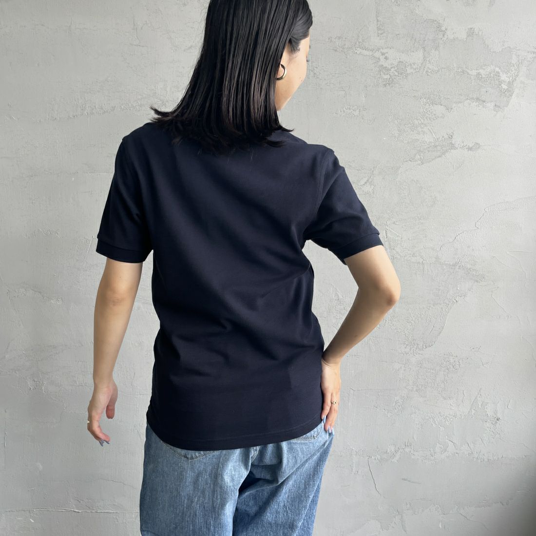 FRED PERRY [フレッドペリー] 鹿の子ポロシャツ [M6000] 608 NAVY &&モデル身長：163cm 着用サイズ：XS&&