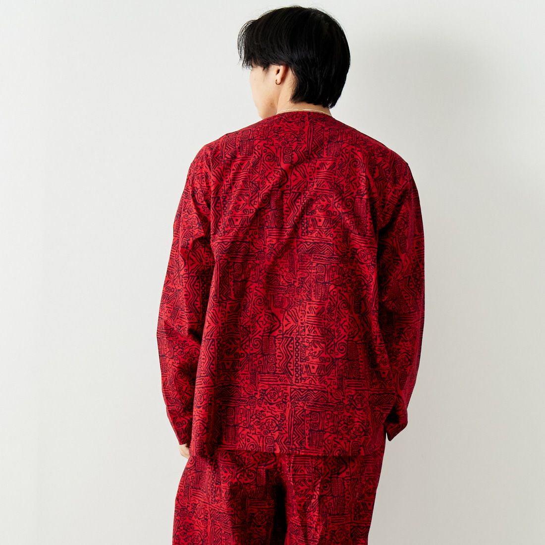 South2West8 [サウスツーウエストエイト] ヘンリーネックシャツ [OT549] A RED &&モデル身長：179cm 着用サイズ：M&&