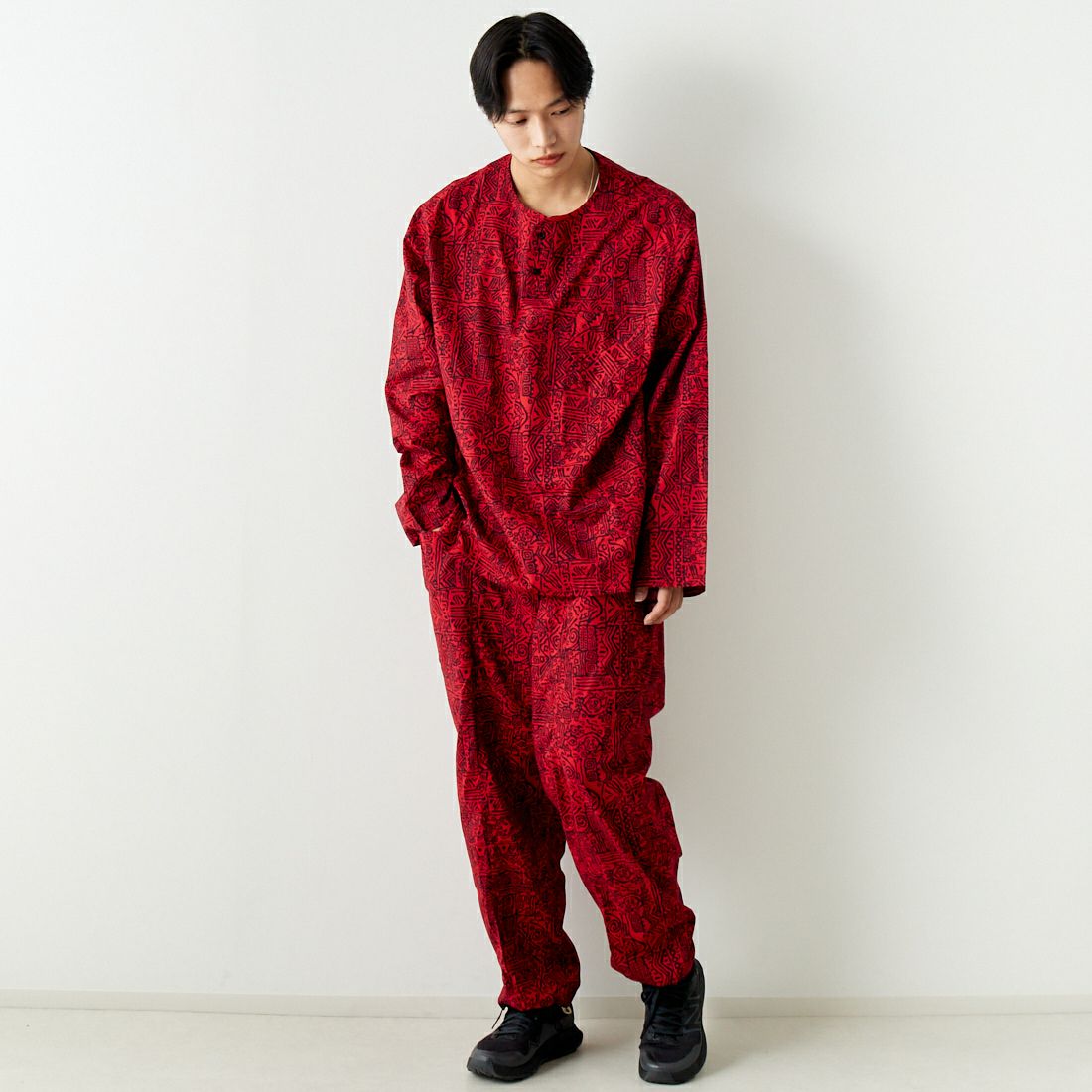 South2West8 [サウスツーウエストエイト] ヘンリーネックシャツ [OT549] A RED &&モデル身長：179cm 着用サイズ：M&&