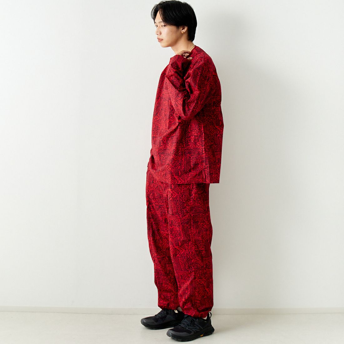 South2West8 [サウスツーウエストエイト] ヘンリーネックシャツ [OT549] A RED &&モデル身長：179cm 着用サイズ：M&&