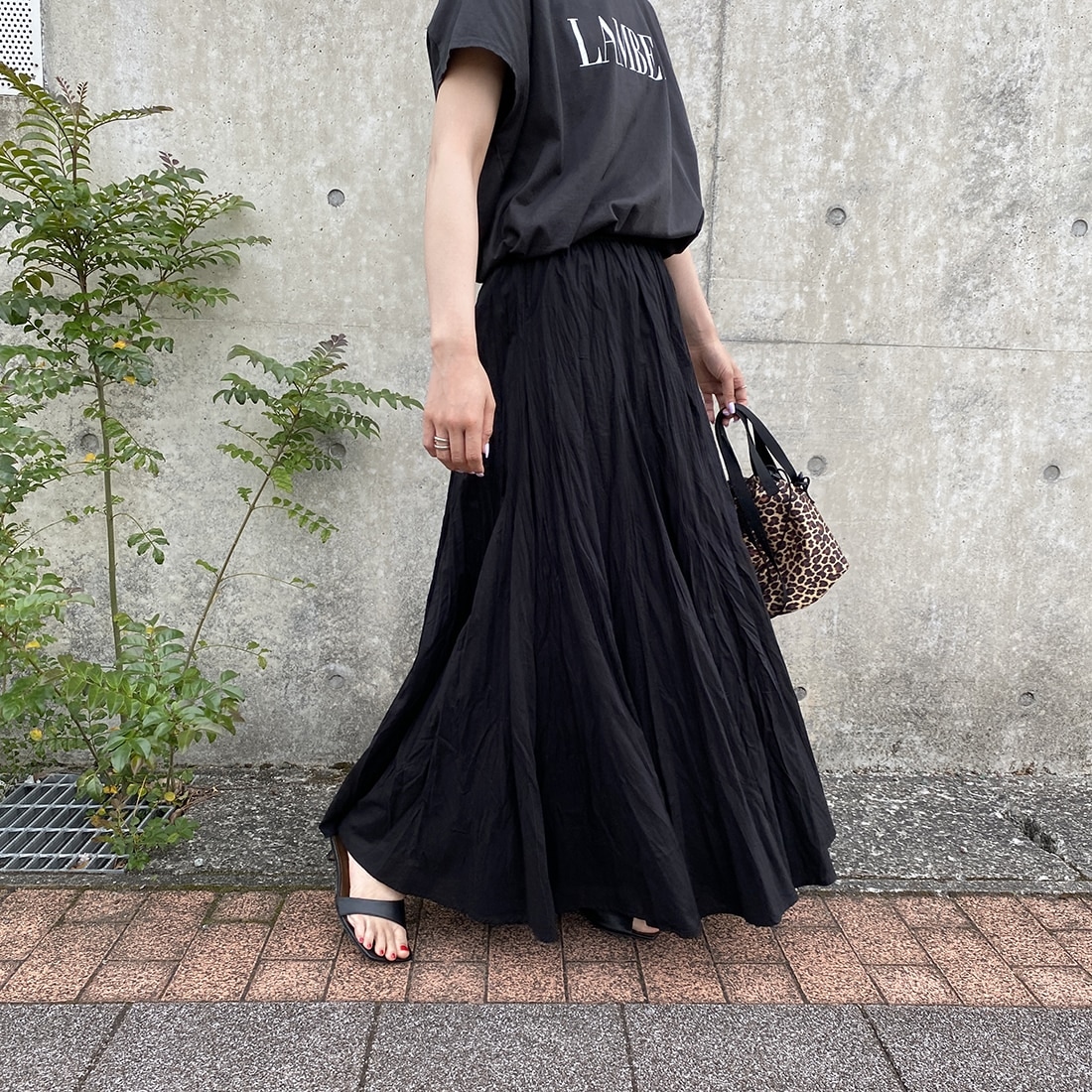 mizuiro ind [ミズイロインド] ボリュームフレアスカート [3-260010] 99 BLACK &&モデル身長：156cm 着用サイズ：F&&