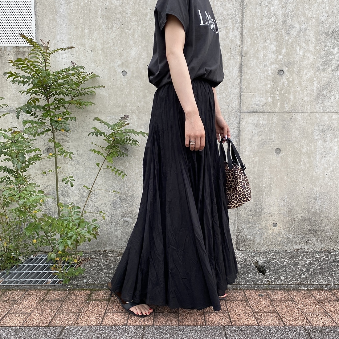 mizuiro ind [ミズイロインド] ボリュームフレアスカート [3-260010] 99 BLACK &&モデル身長：156cm 着用サイズ：F&&