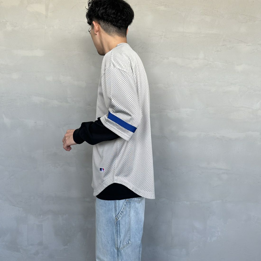 Fanatics [ファナティクス] 別注 MLBロゴ ヘンリーネックメッシュTシャツ [ML2124SS1-JF] GRAY/LA &&モデル身長：168cm 着用サイズ：M&&
