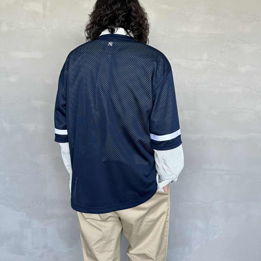 Fanatics [ファナティクス] 別注 MLBロゴ ヘンリーネックメッシュTシャツ [ML2124SS1-JF] NAVY/NY &&モデル身長：173cm 着用サイズ：M&&