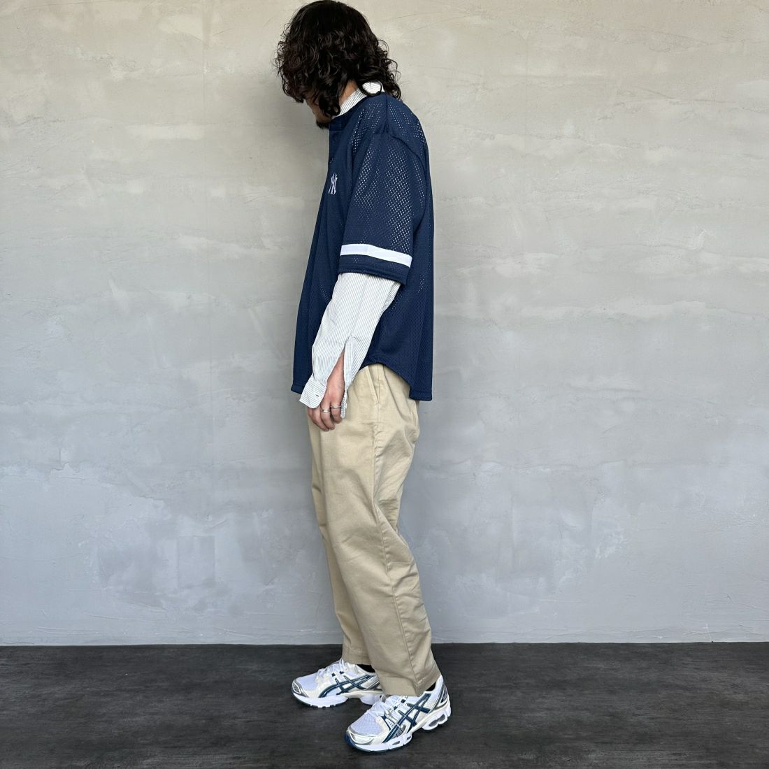 Fanatics [ファナティクス] 別注 MLBロゴ ヘンリーネックメッシュTシャツ [ML2124SS1-JF] NAVY/NY &&モデル身長：173cm 着用サイズ：M&&