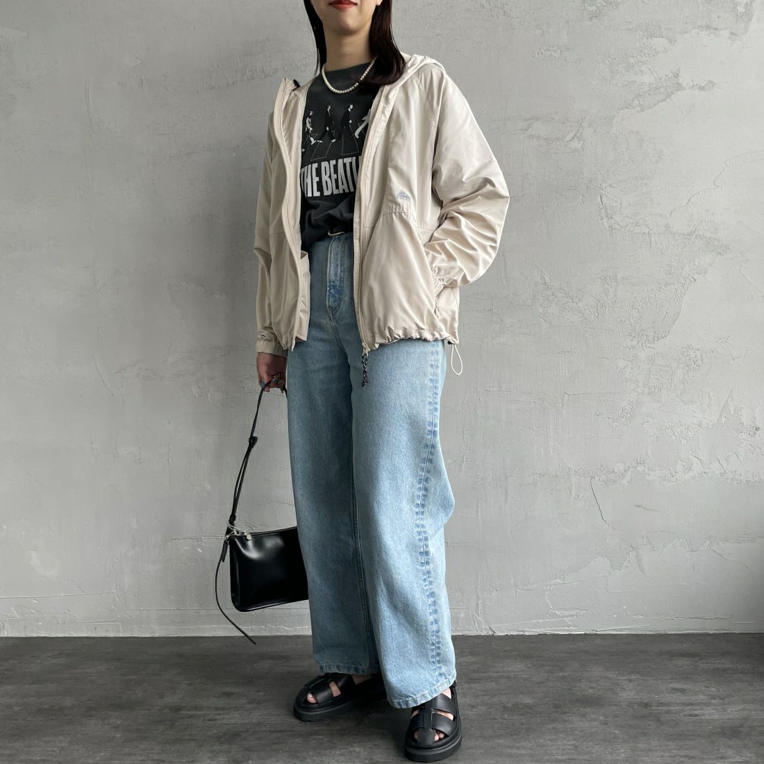 KELTY [ケルティ] 別注 ナイロンタフタ フードジャケット [KE242W10IN01-JF] ｱｲﾎﾞﾘｰ &&モデル身長：163cm 着用サイズ：S&&