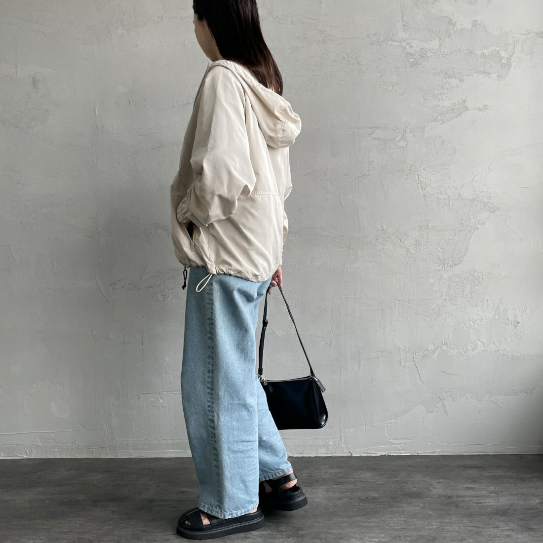 KELTY [ケルティ] 別注 ナイロンタフタ フードジャケット [KE242W10IN01-JF] ｱｲﾎﾞﾘｰ &&モデル身長：163cm 着用サイズ：S&&
