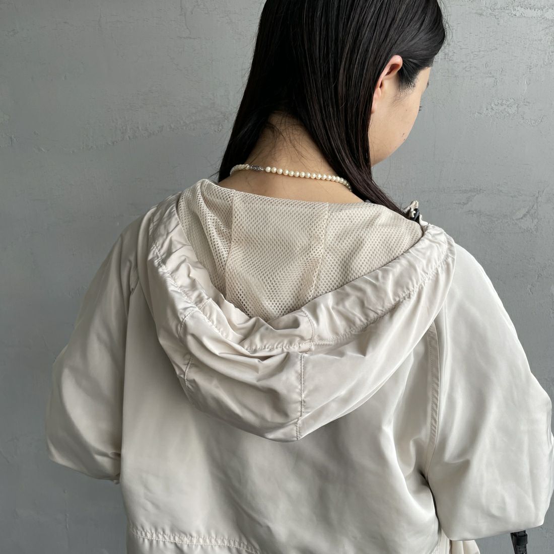 KELTY [ケルティ] 別注 ナイロンタフタ フードジャケット [KE242W10IN01-JF] ｱｲﾎﾞﾘｰ &&モデル身長：163cm 着用サイズ：S&&